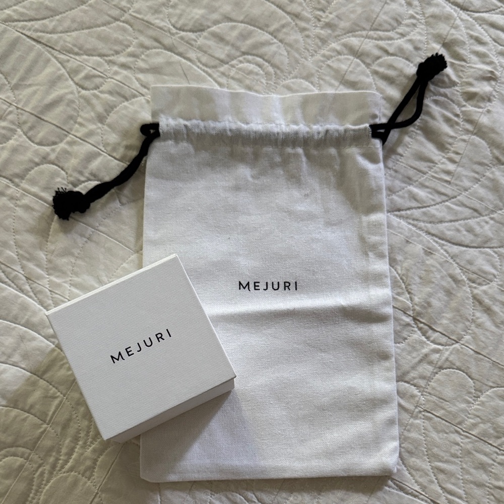 NEW Mejuri Small Jewelry Box & Dust Bag